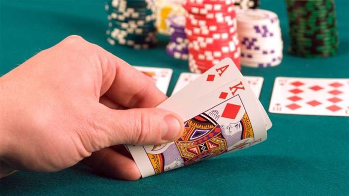 How to Choose the Best Starting Hands in Different Poker Variants